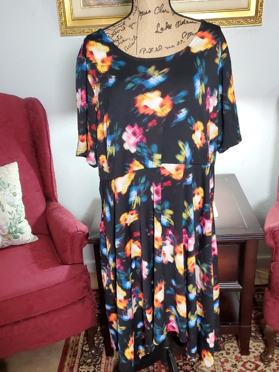 NY Collection Dresses & Skirts - NY Collection Black Midi Dress with Vibrant Floral Print